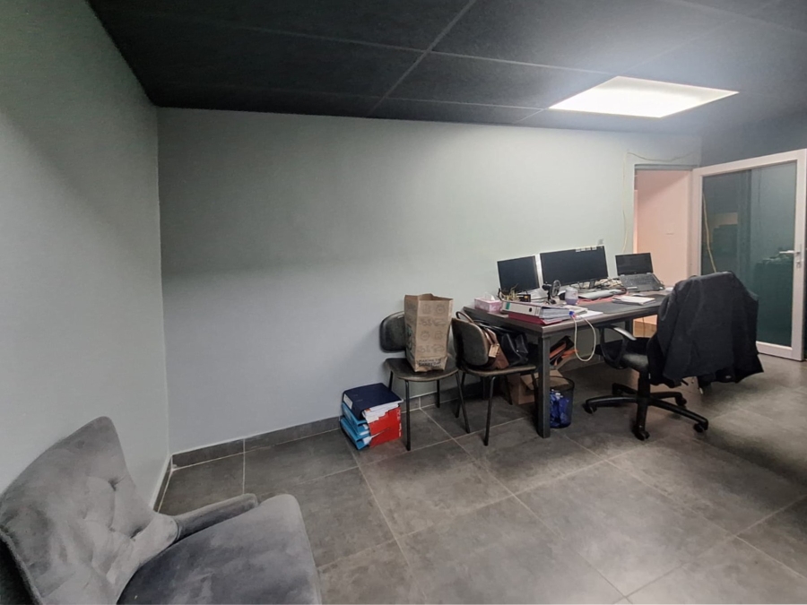 To Let commercial Property for Rent in Melodie North West